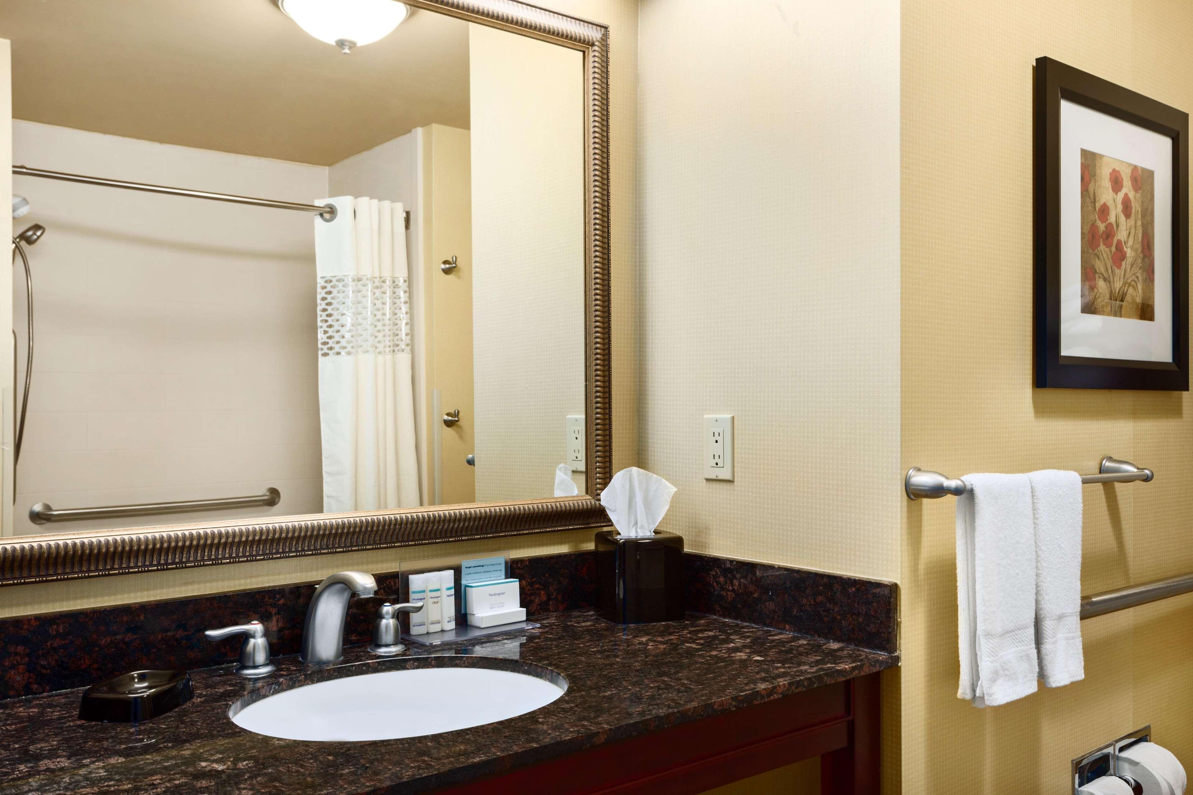Hampton Inn & Suites Mission Kültér fotó
