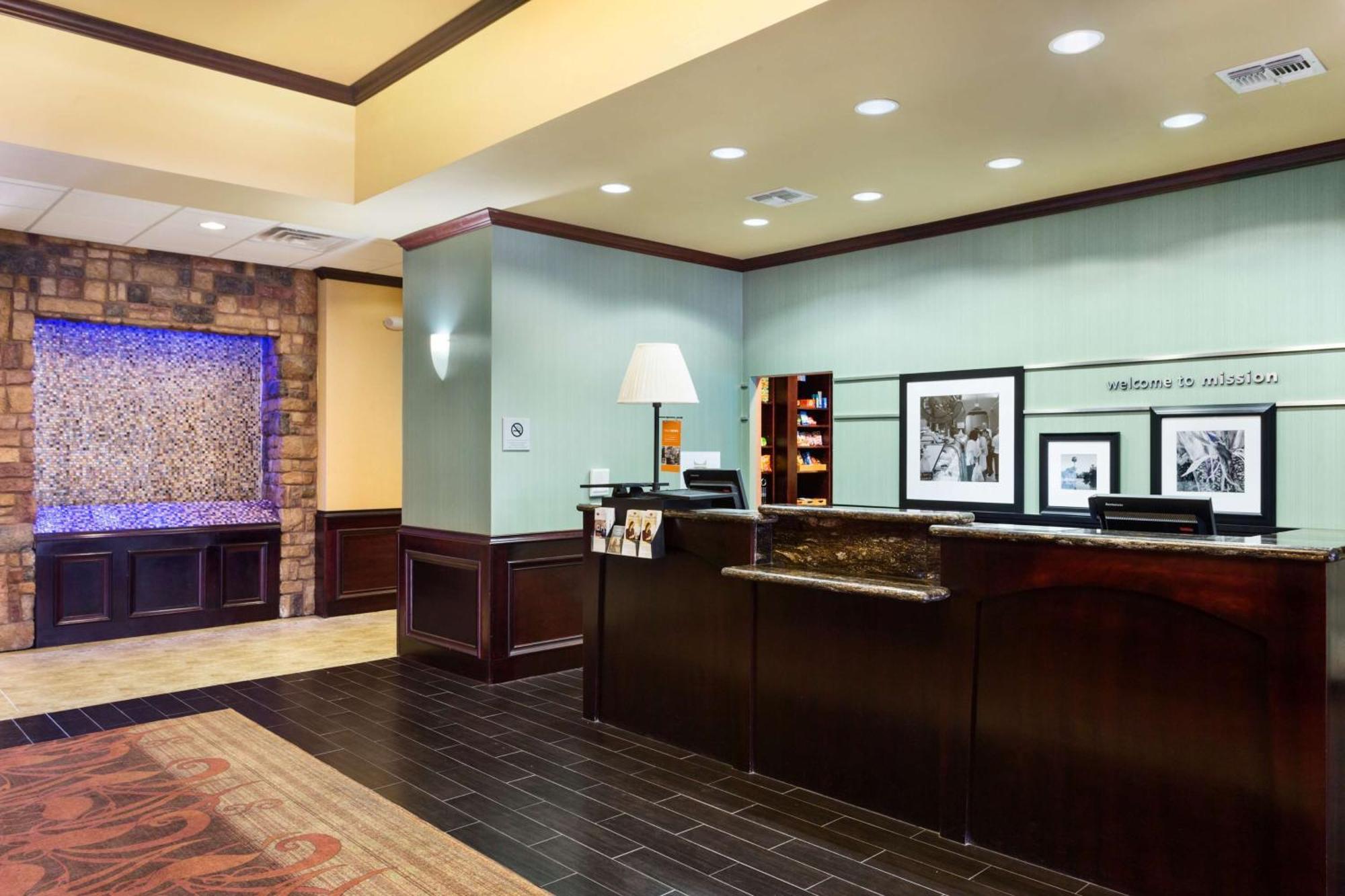 Hampton Inn & Suites Mission Kültér fotó