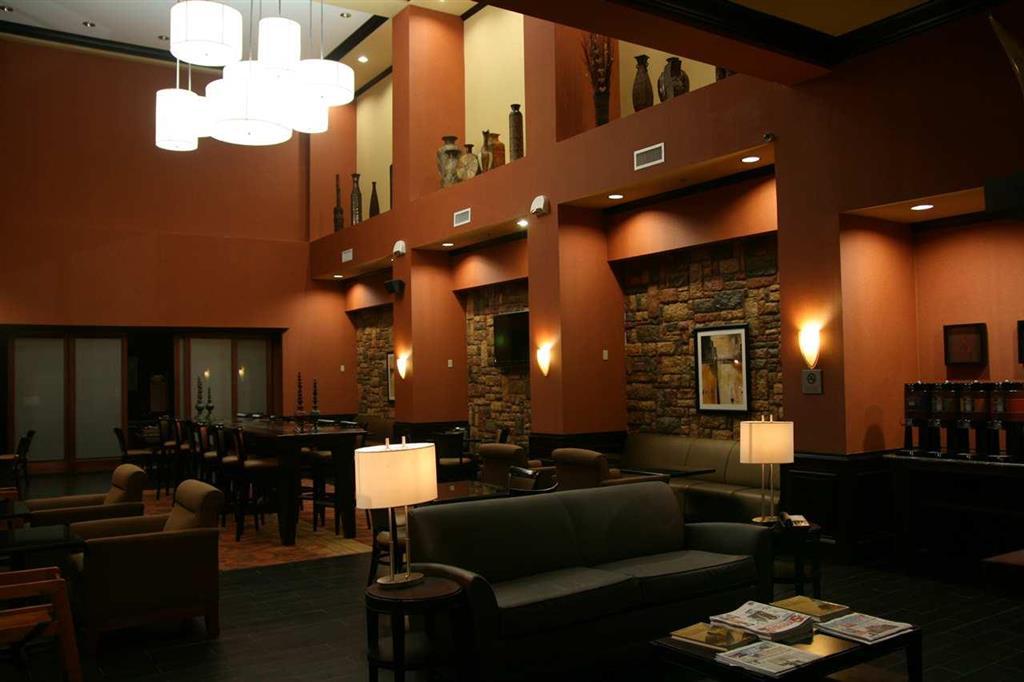 Hampton Inn & Suites Mission Beltér fotó
