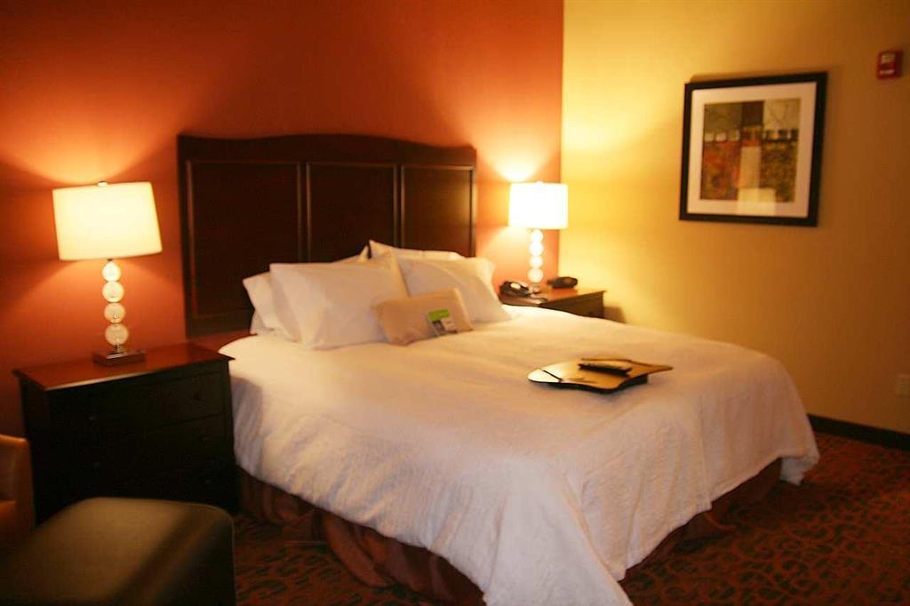Hampton Inn & Suites Mission Szoba fotó